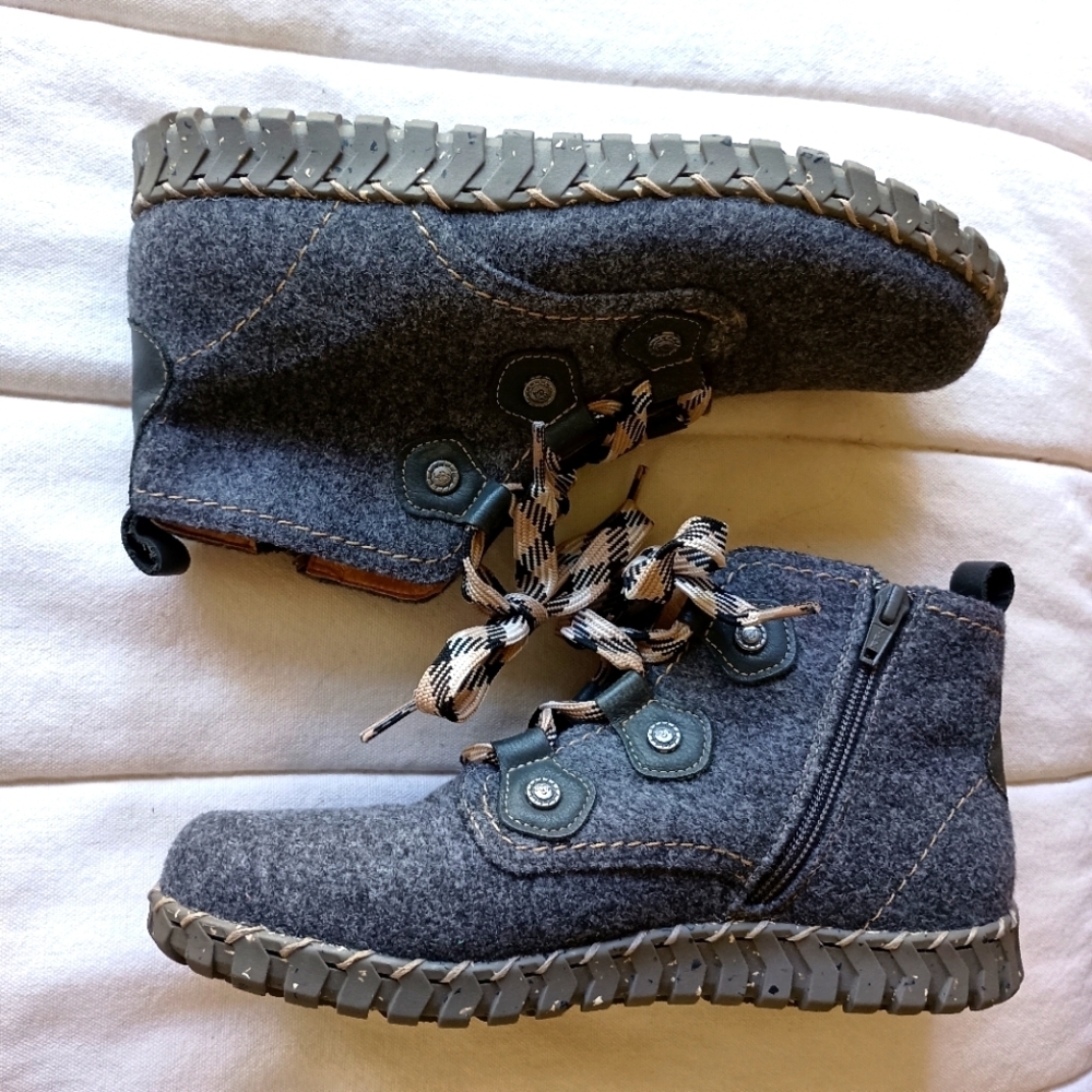 Biza Wynter Ft Charcoal Boots_39